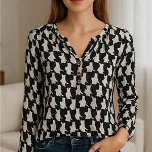 Lilly Pulitzer Black and Cream Patterned Blouse